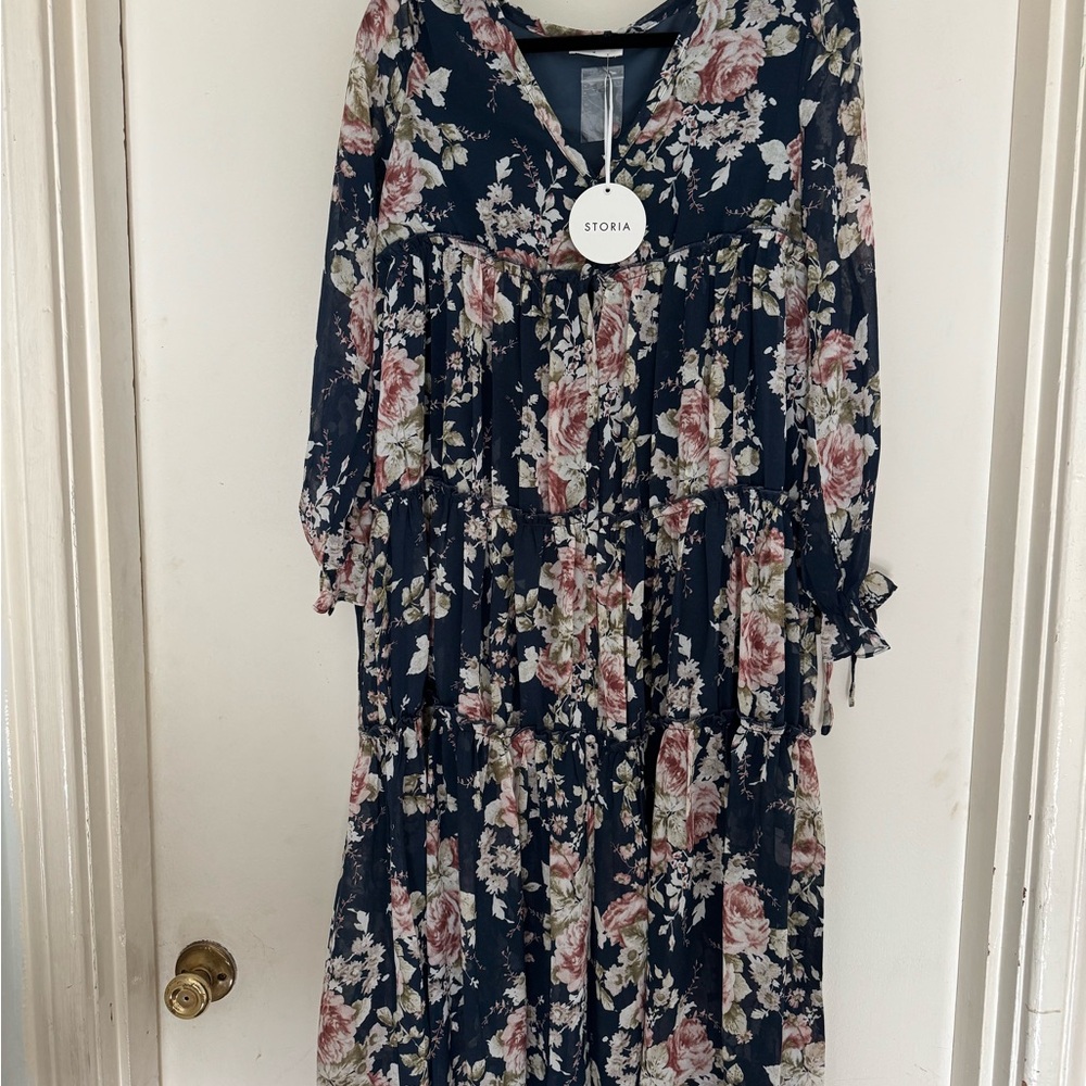 Storia Navy Floral Dress